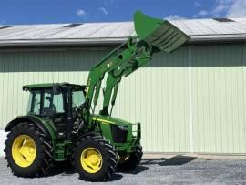 2017 John Deere 5100R