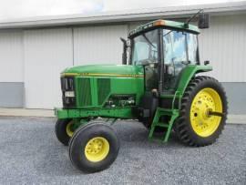 1996 John Deere 7600