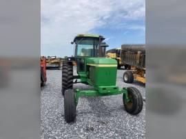 John Deere 4230