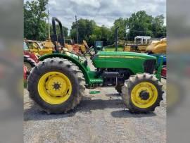 John Deere 5325