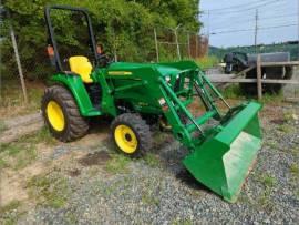 2017 John Deere 3025E