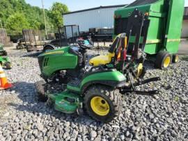 2017 John Deere 1025R