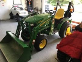 2010 John Deere 2320