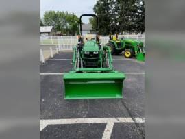 2022 John Deere 2025R TLB