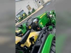 2022 John Deere 2025R