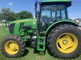 2022 John Deere 6135E