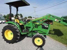 2019 John Deere 4044M