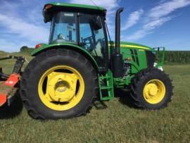 2021 John Deere 6105E