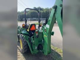 2018 John Deere 3033R