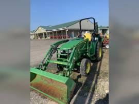 2018 John Deere 3033R