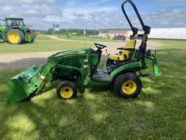 2017 John Deere 1025R