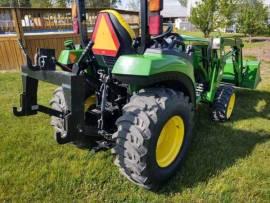 2018 John Deere 2032R