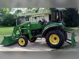 2018 John Deere 2032R