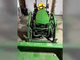 2017 John Deere 1025R