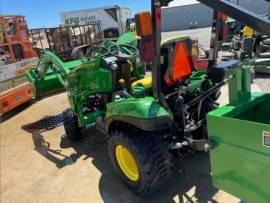 2017 John Deere 1023E