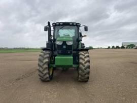 2017 John Deere 6215R