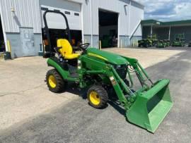 2017 John Deere 1025R