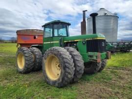 John Deere 8440