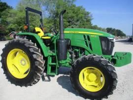 2020 John Deere 6120E