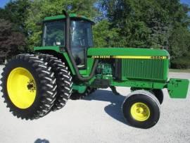 1994 John Deere 4560