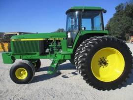 1994 John Deere 4560