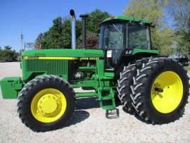 1991 John Deere 4555