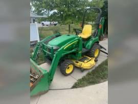 John Deere 2305