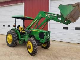 2005 John Deere 5325