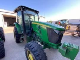 2016 John Deere 5085E