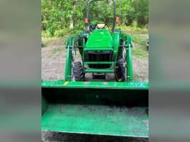 2010 John Deere 3032E