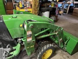 2015 John Deere 2032R