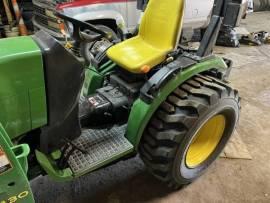 2015 John Deere 2032R