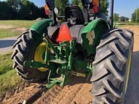 2018 John Deere 5055E