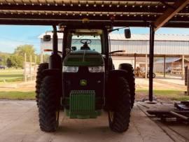 2013 John Deere 8235R