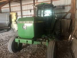 1991 John Deere 4560