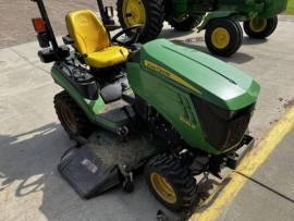 2017 John Deere 1025R