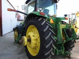 John Deere 8430