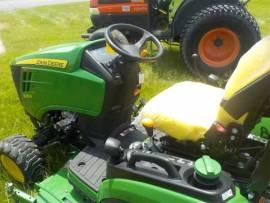 2019 John Deere 1025R