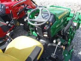 John Deere 1026R