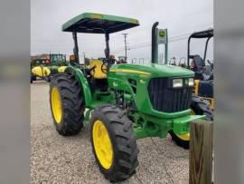 2013 John Deere 5083E