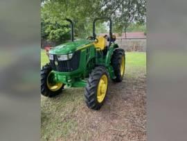 John Deere 5045E