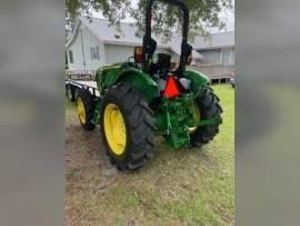 John Deere 5045E