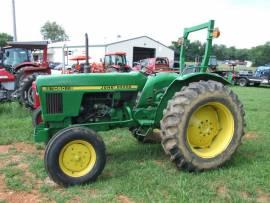 John Deere 1050