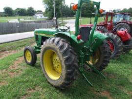 John Deere 1050