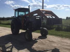 1977 WHITE 2 105 2WD Tractor w/Loader