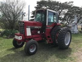 1977 International 1086 2WD Tractor