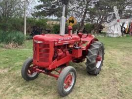 International McCormick W2 Standard 2WD Tractor