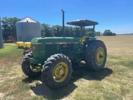 1981 John Deere 2940 MFWD Tractor