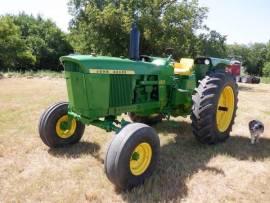 1971 John Deere 4320 2WD Tractor