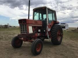 International 1086 2WD Tractor